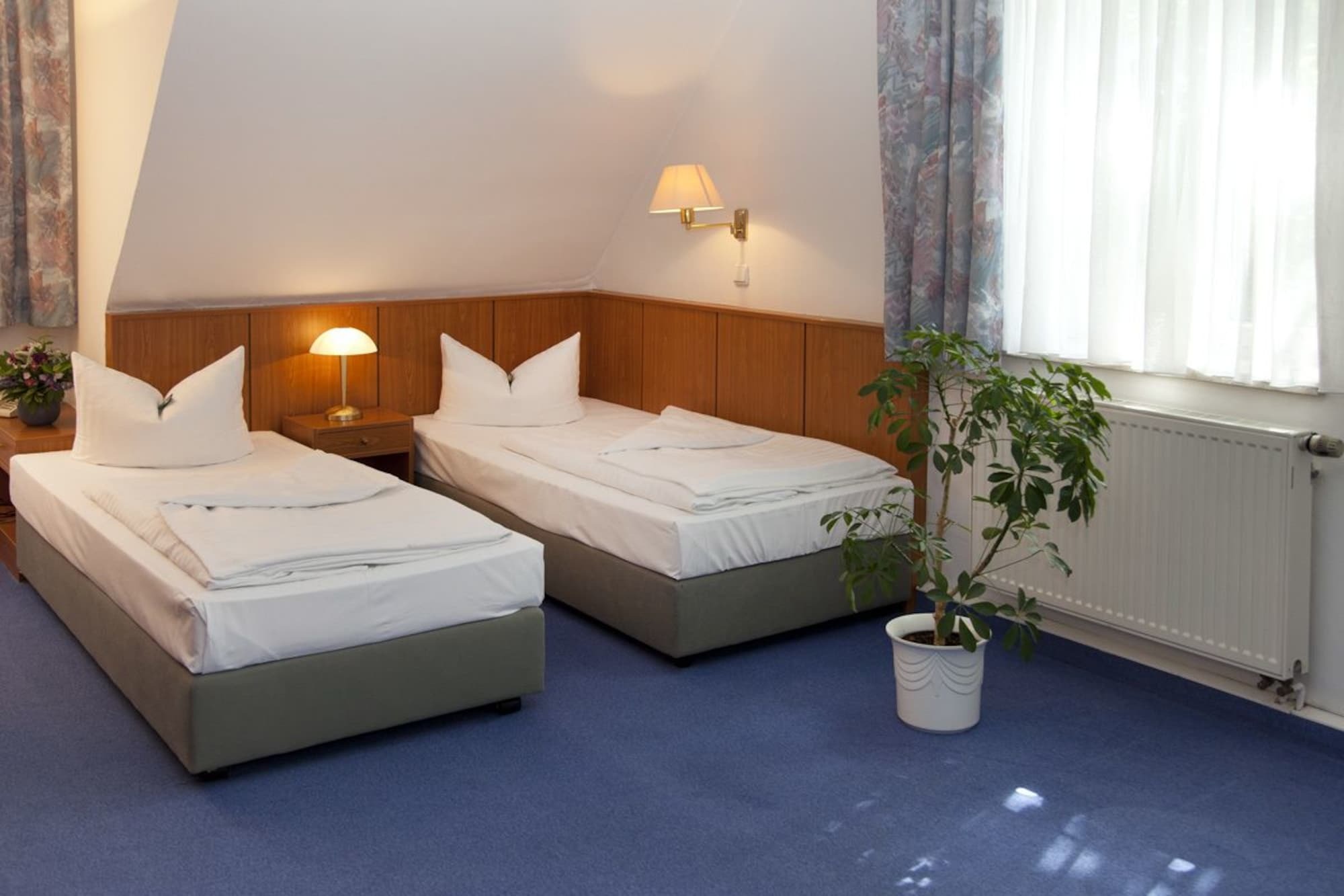 Hotel Und Restaurant Gartenstadt Erfurt Exterior photo